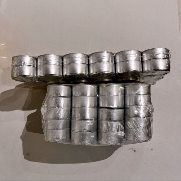 BRAND NEW SET OF 96 TEA LIGHTS - Picture 8 of 8